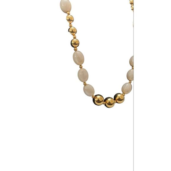 Signed‎ NAPIER Goldtone Cream Round Oval Beads Shape 29" Necklace Vintage - Picture 3 of 5